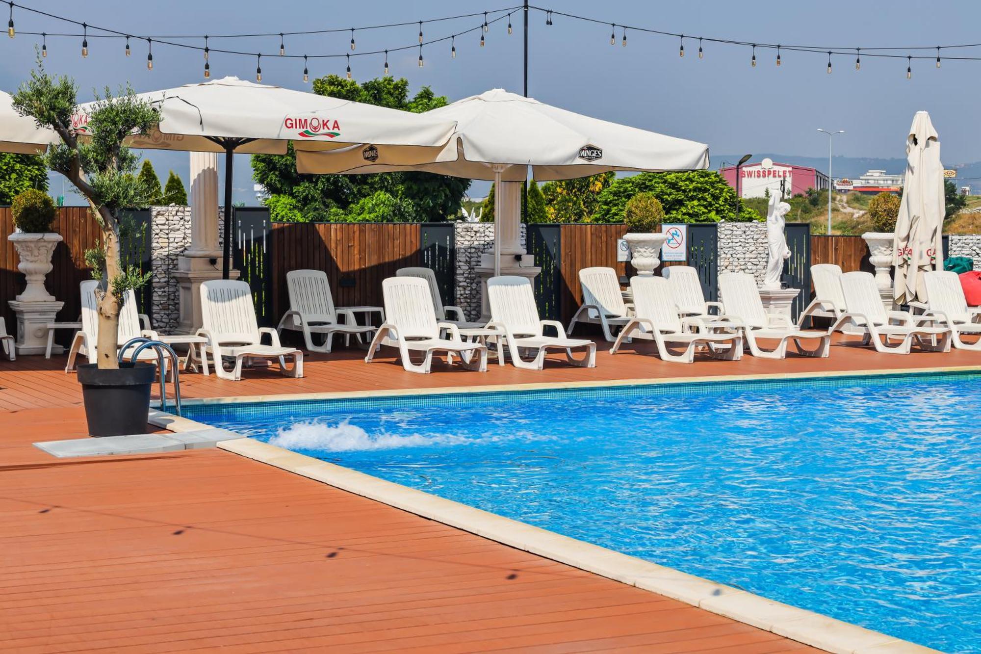 Nafron Hotel Prizren Exterior photo